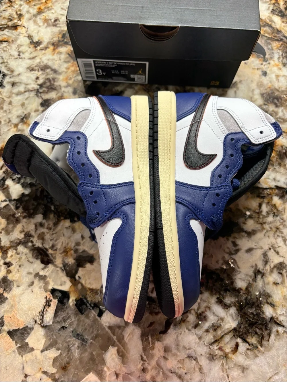 Jordan 1 High - White/Navy/Black